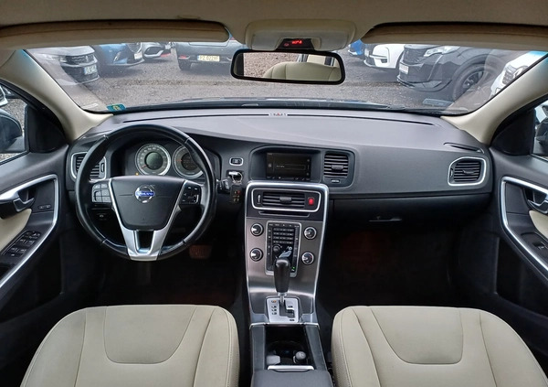 Volvo V60 cena 30999 przebieg: 215000, rok produkcji 2011 z Sieradz małe 121